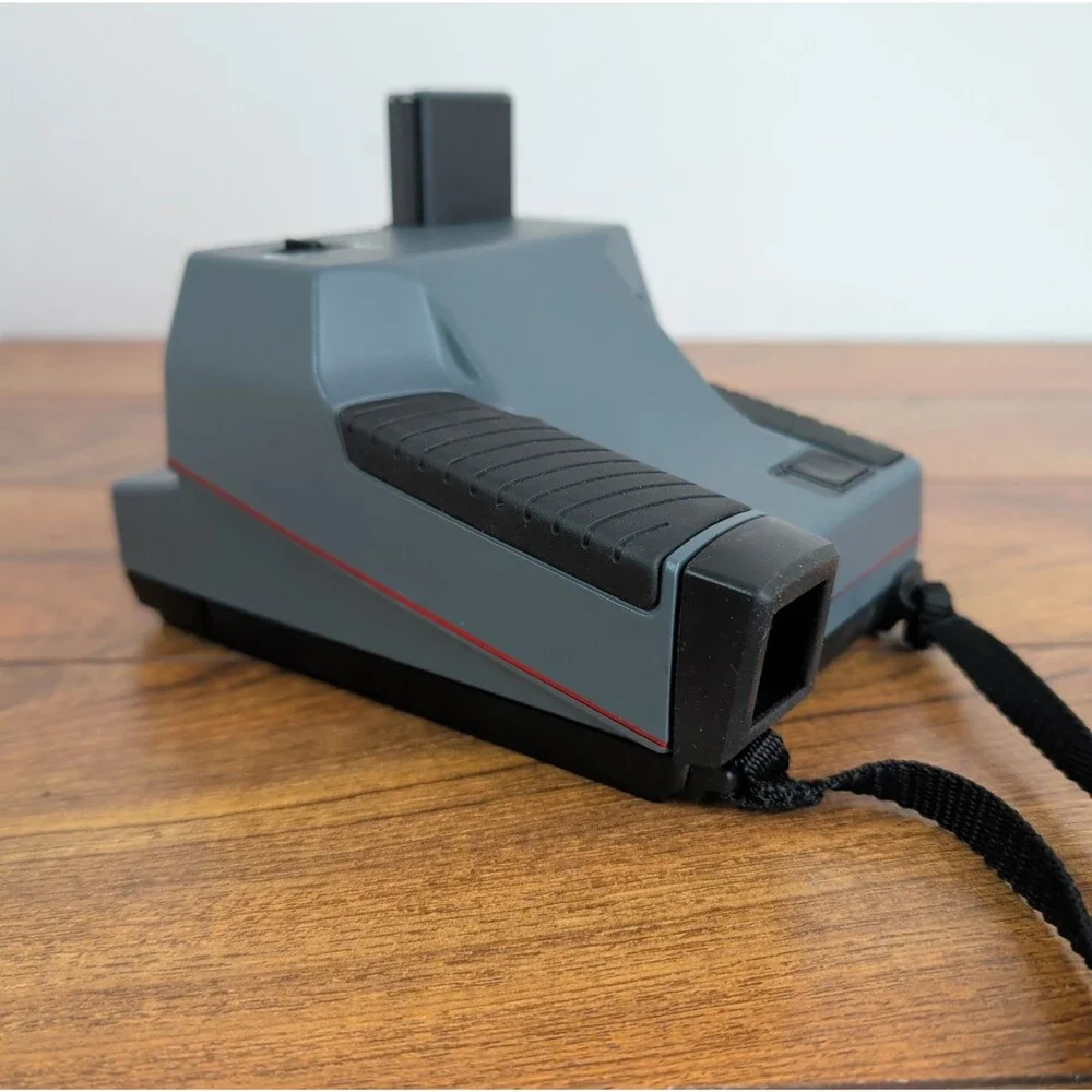 Polaroid Impulse Instant Film Camera 600 With Strap Great Condition Un-Tested